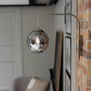 Væglampe Dione, messing/røggrå, højde 40 cm Stik