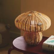 Allie bordlampe, rattan, svampeform, naturbrun