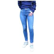 Clara Slim Jeans