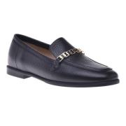 Loafers in black tumbled leather