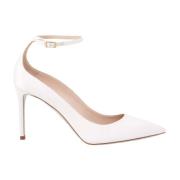 Love Affair Pumps