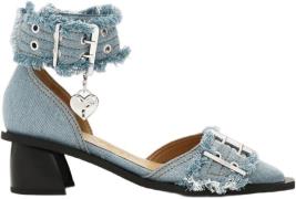 Ganni Feminine Buckle Open Cut Pump Charm Kvinde Faded Denim Pumps & S...